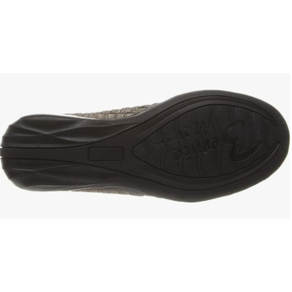 Bernie Mev Girl's Catwalk K Ballet Flat, Light Gold, Size 12 US - Picture 4 of 7